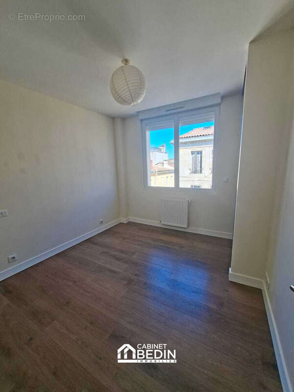 Appartement 72 m² à Bordeaux  - photo 2