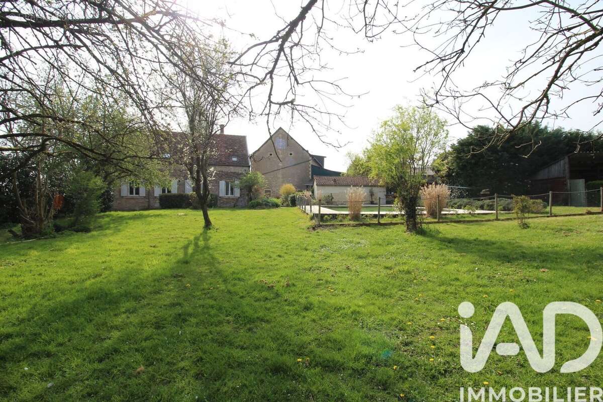 Photo 6 - Maison à VARENNES-VAUZELLES