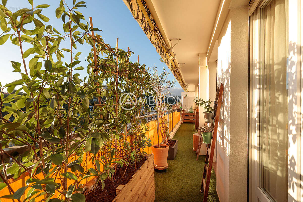 Appartement à LE CANNET