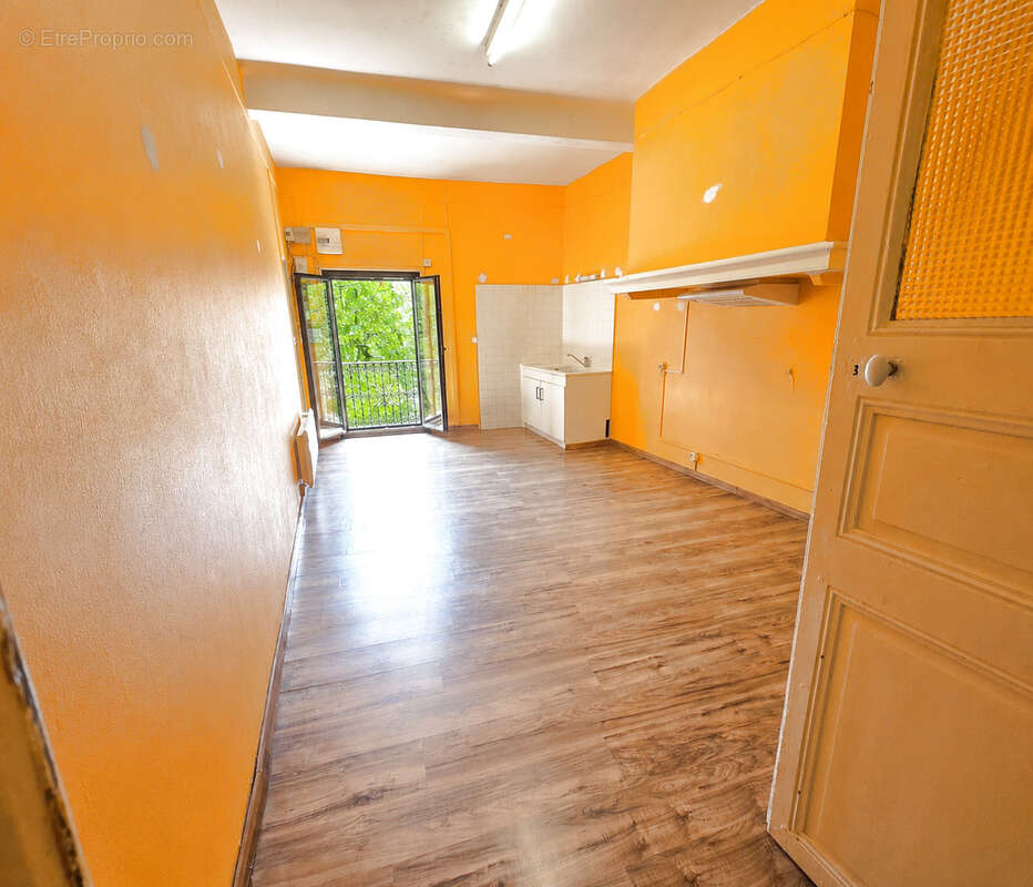 Maison de village grand garage - photo 2