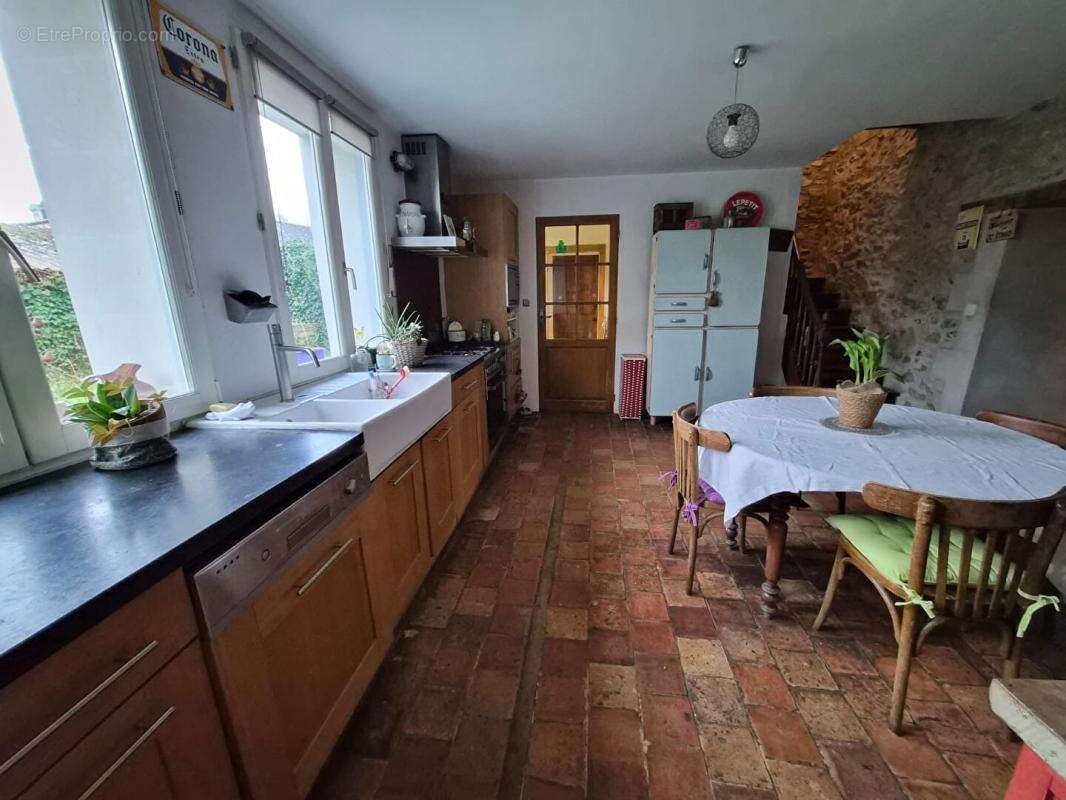 Maison à VILLEVEQUE