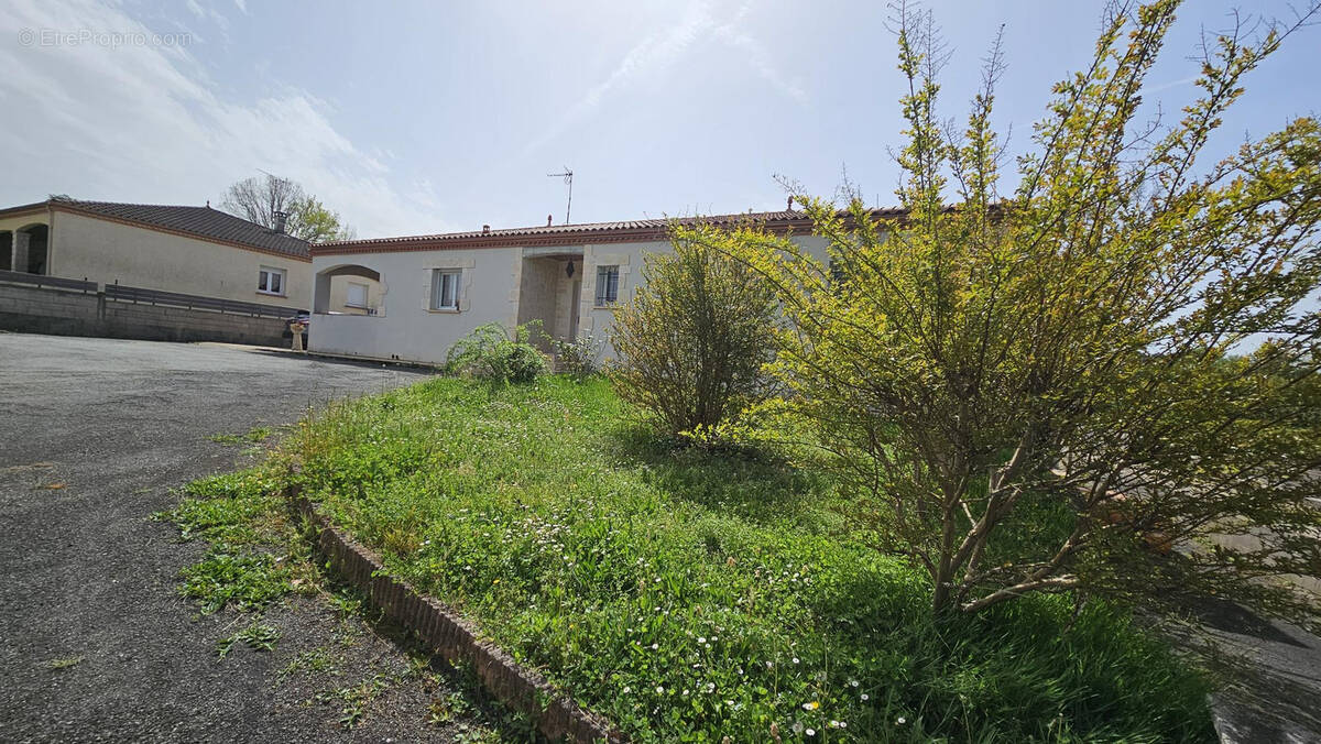 Maison à FUMEL
