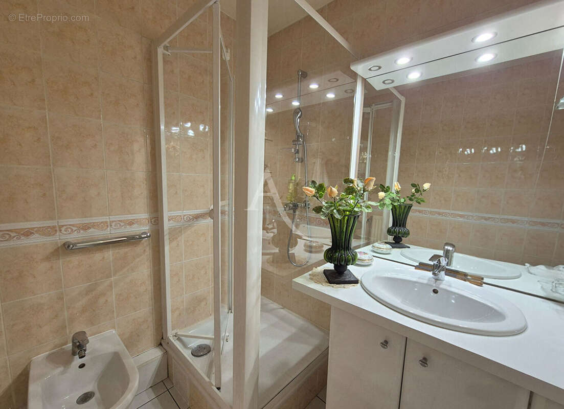 Appartement à LE PLESSIS-TREVISE