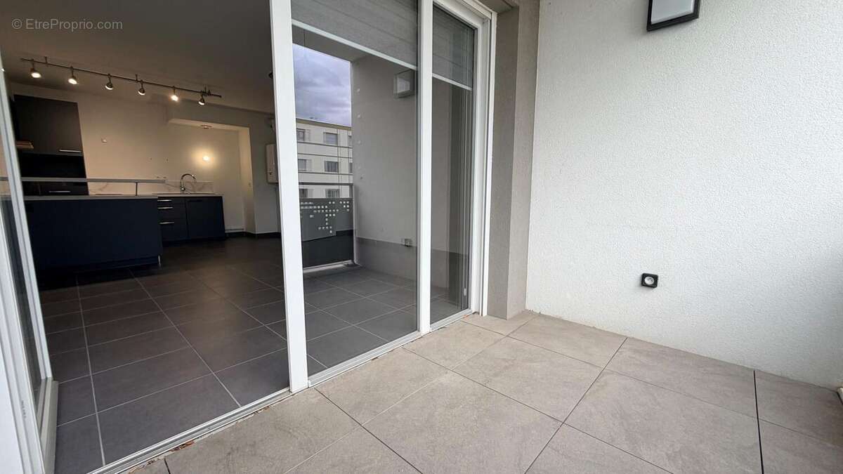 Photo 4 - Appartement à VILLEURBANNE