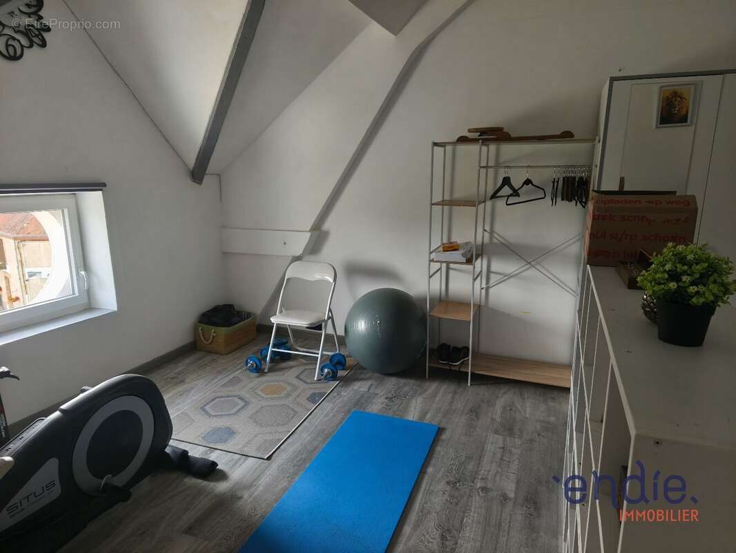 Maison à COSNE-D&#039;ALLIER