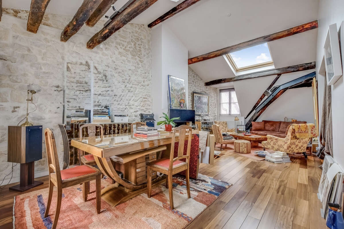 Appartement à PARIS-2E