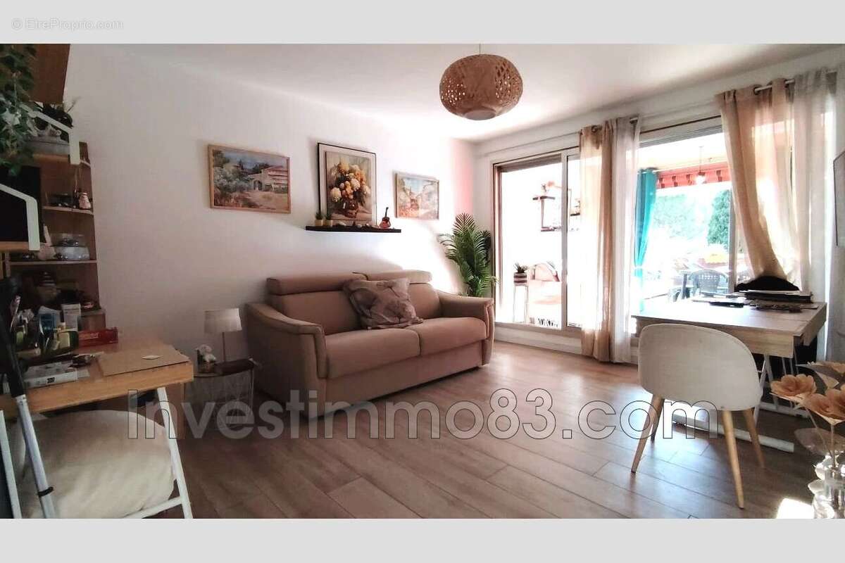 Appartement à HYERES