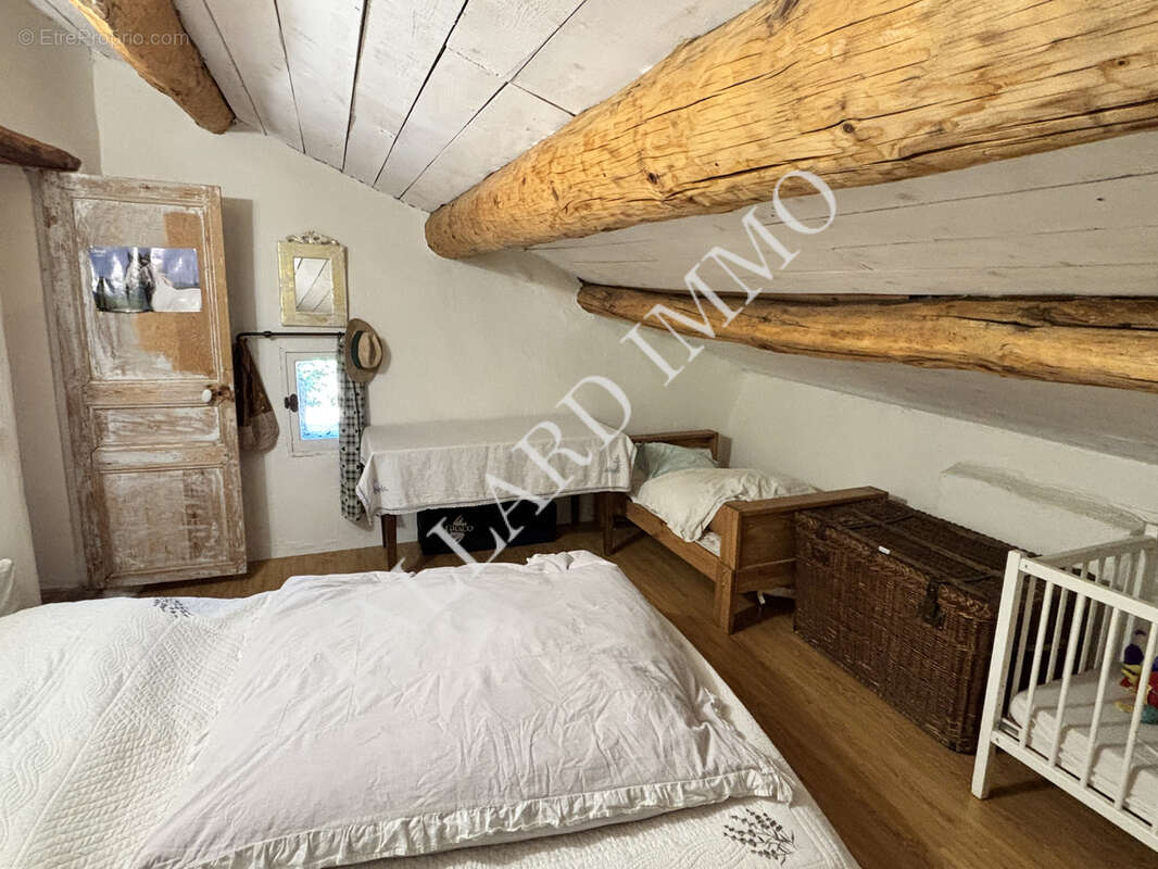 Venterol, maison 163 m2 + grages, caves et jardin. - photo 28