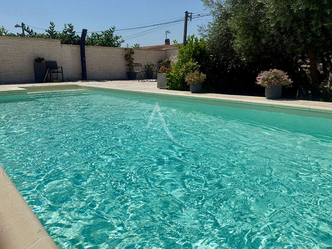 Superbe villa de plain-pied, au calme, piscine ,proche commodités - photo 17