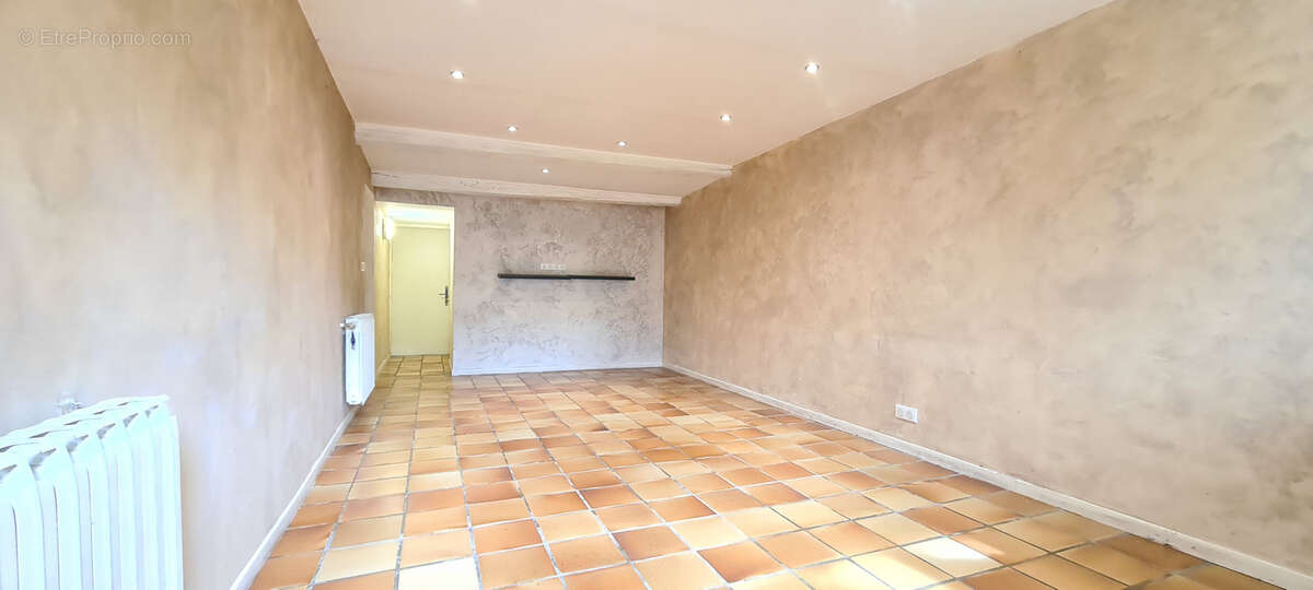 Maison à LINY-DEVANT-DUN