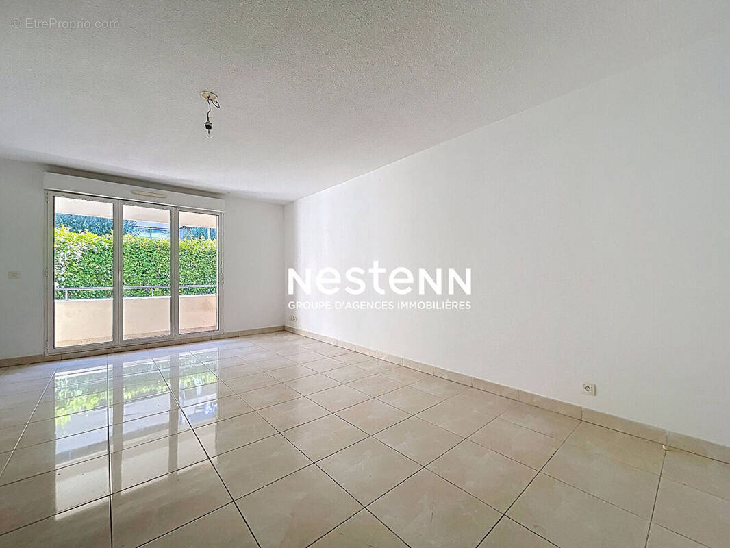 Appartement à VALLAURIS