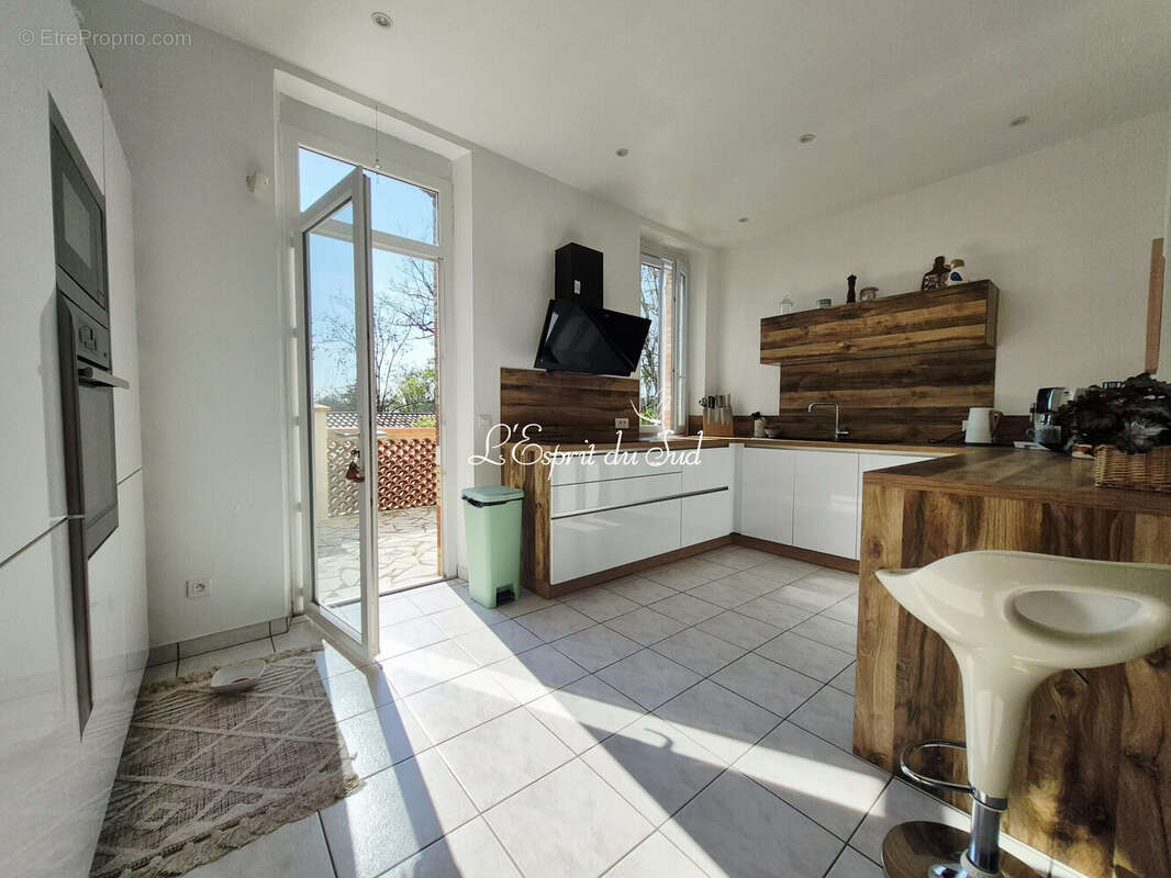Maison 250 m² à Coufouleux  - photo 5