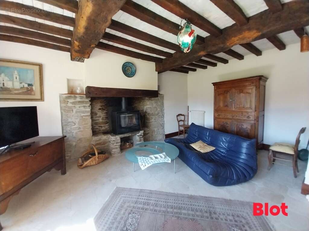 Maison à SAINT-MELOIR-DES-ONDES