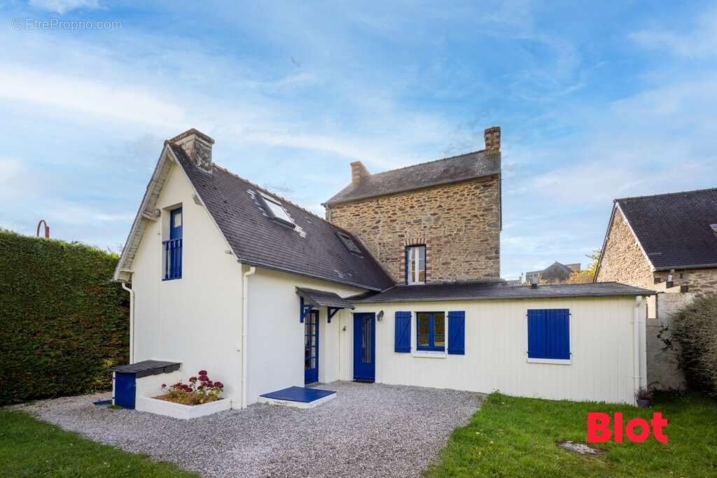 Maison à LE MINIHIC-SUR-RANCE