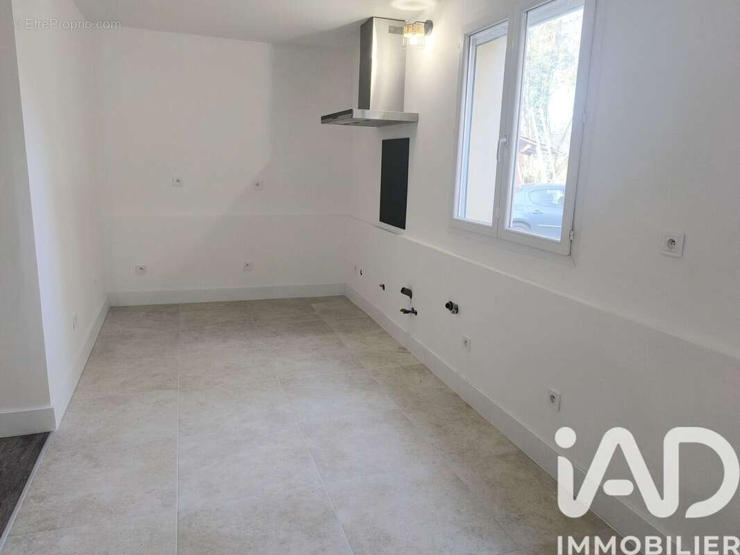 Photo 7 - Appartement à LA BATIE-MONTGASCON