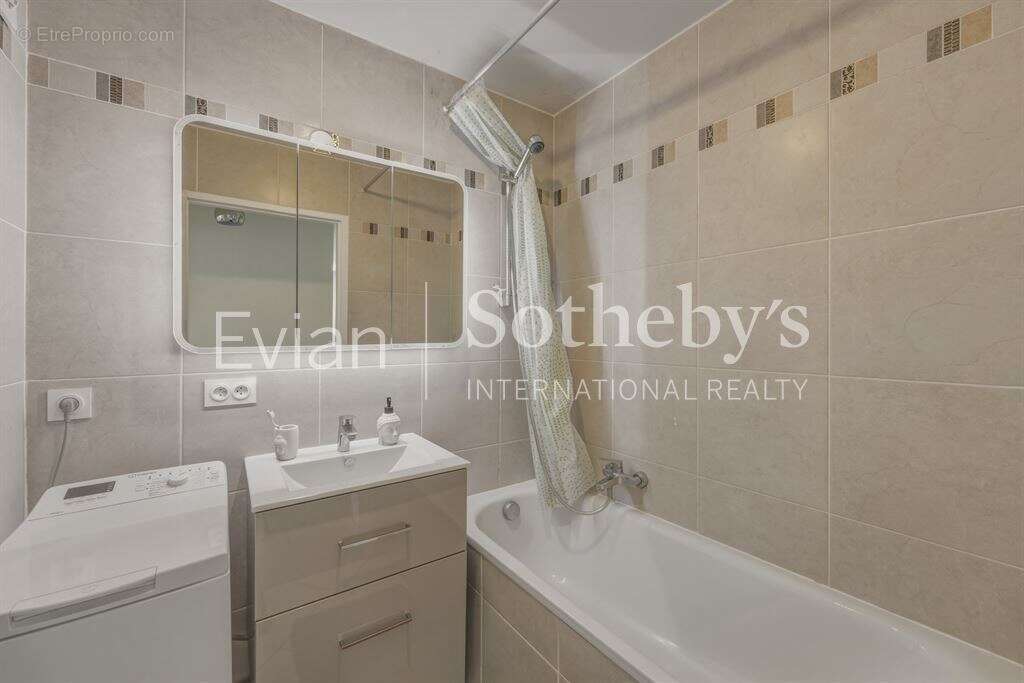 duplex apartment located on the top floor of a small residence in Lugrin - photo 9
