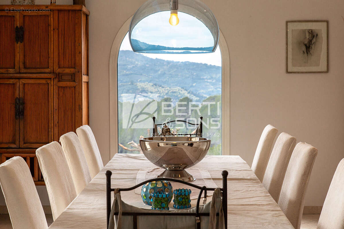 Maison à MOUANS-SARTOUX