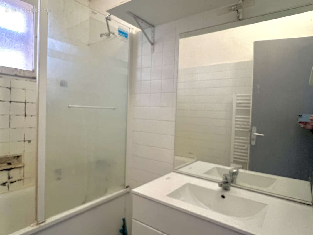 Appartement à MARSEILLE-4E