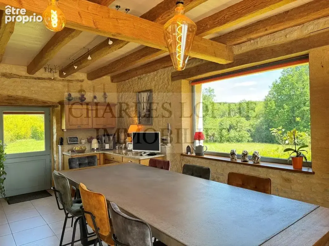 Magnifique ensemble comprenant une maison principale et hébergements touristiques sur un terrain de 1.5 ha - photo 10