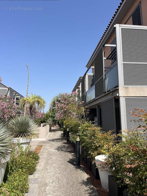 Appartement à MAUGUIO