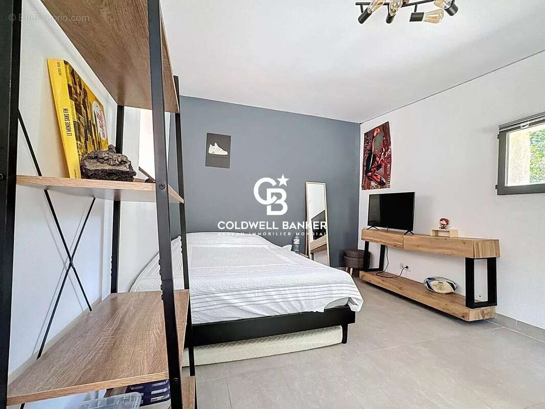 Maison à TOURRETTES