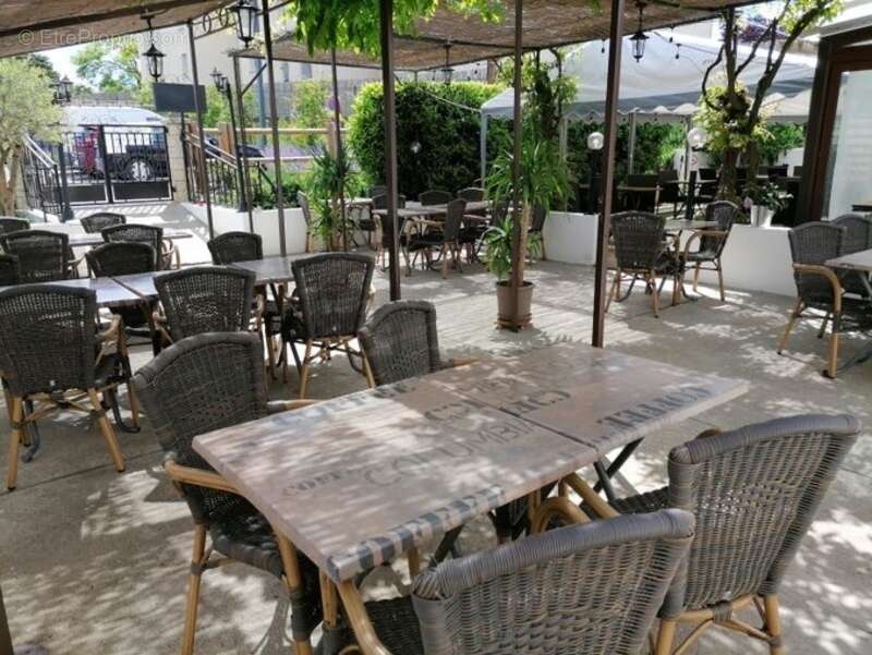 Commerce à PONT-SAINT-ESPRIT