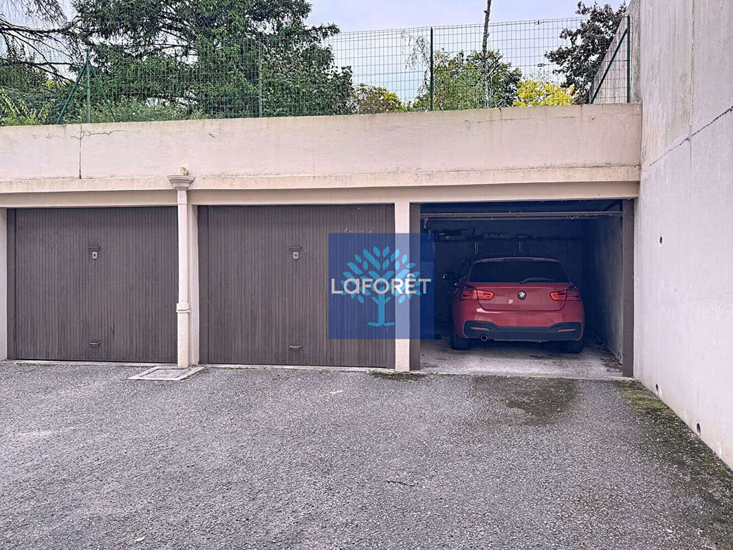 Appartement à SAINT-GENIS-LAVAL