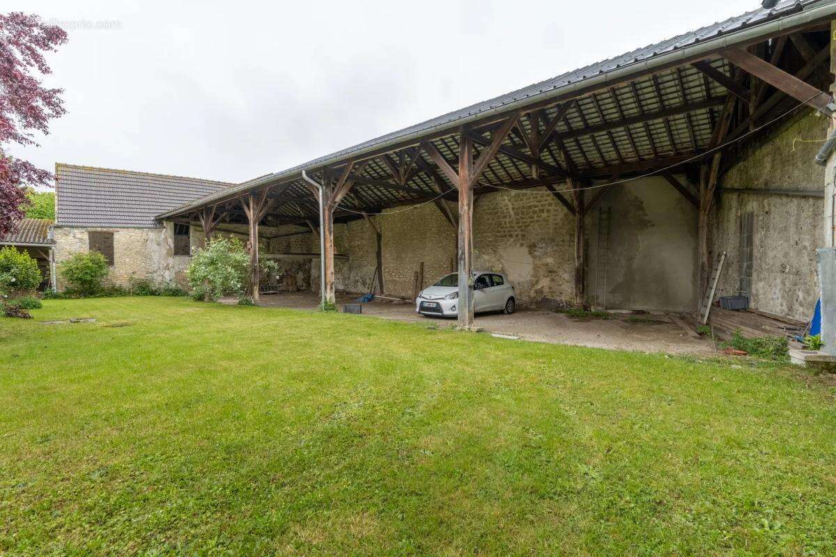 Maison à CHAUMONTEL