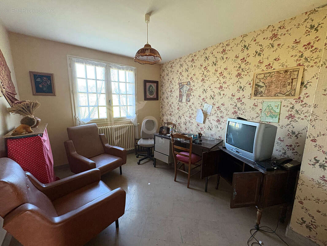 Maison à POILLY-SUR-SEREIN