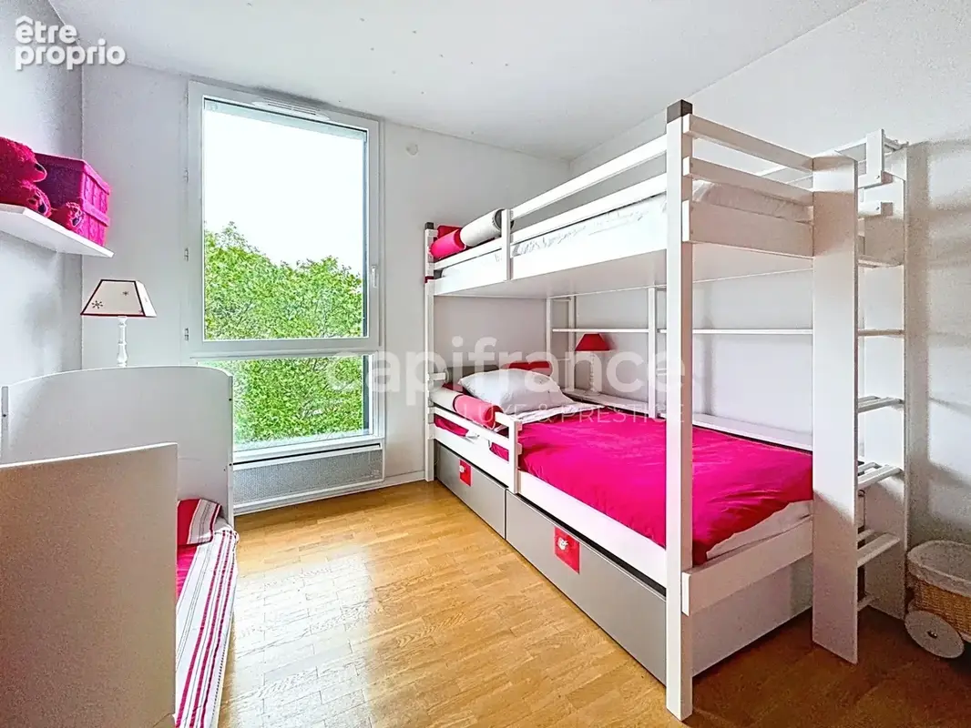 Magnifique Duplex 3 chambres 137 m2 avec terrasse - Bercy village - photo 10