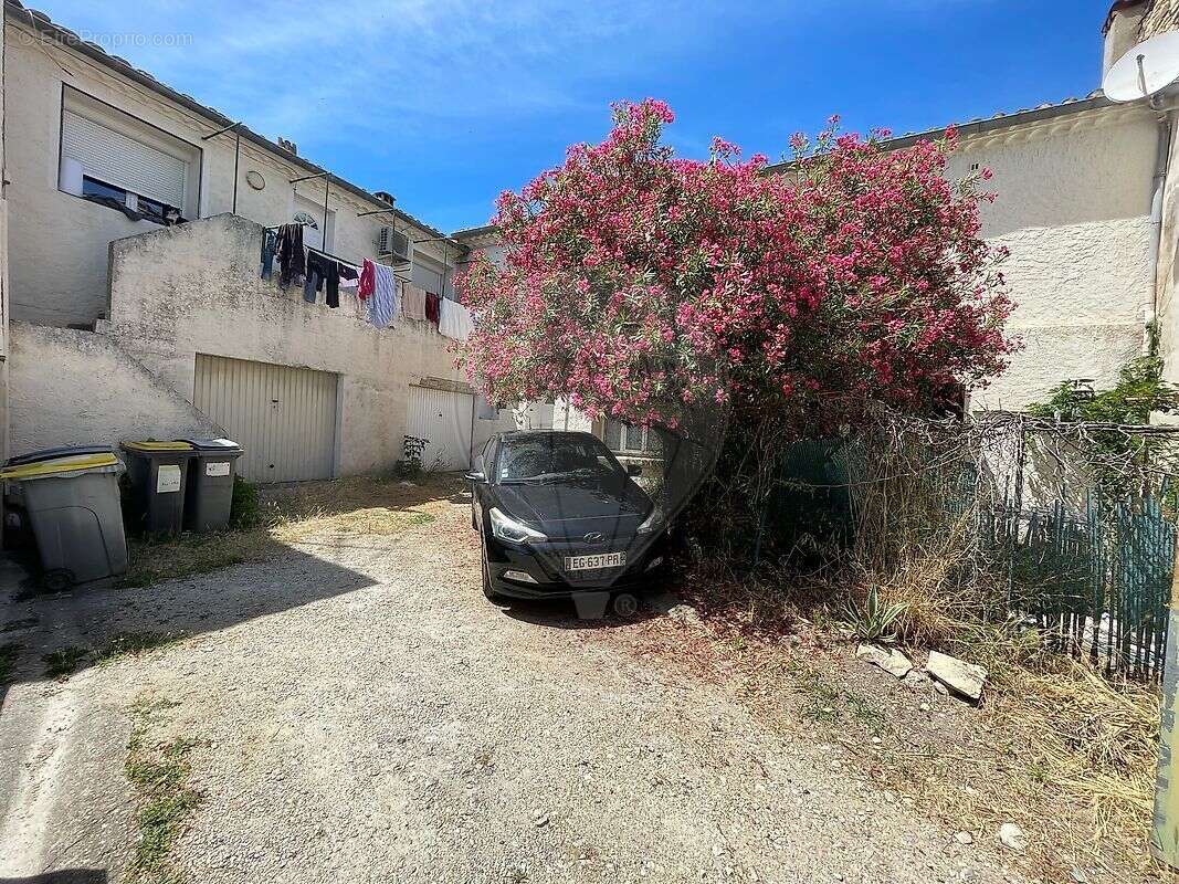 Maison à VERGEZE