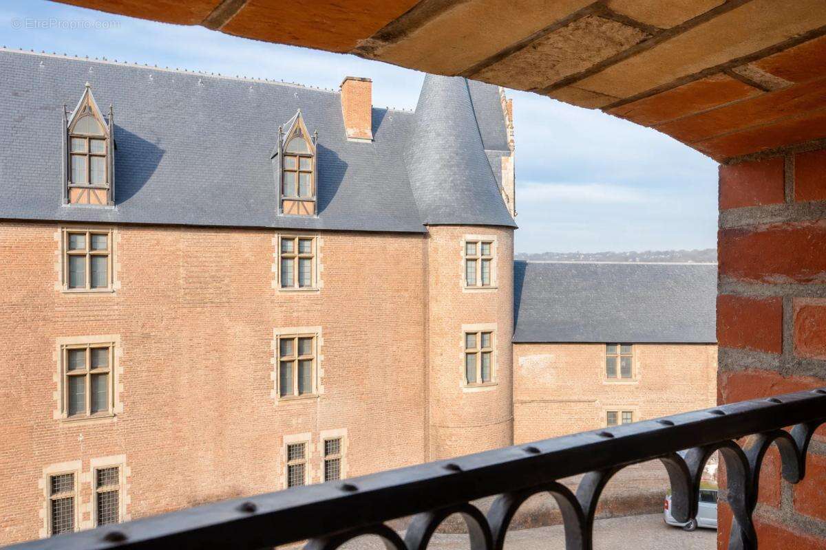 Appartement rénové avec vue cathédrale à Albi - photo 7