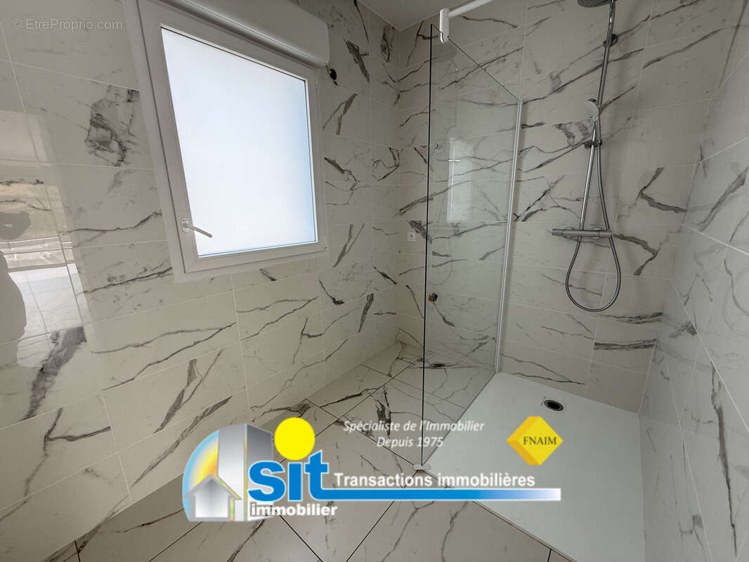 Appartement à COMMUNAY