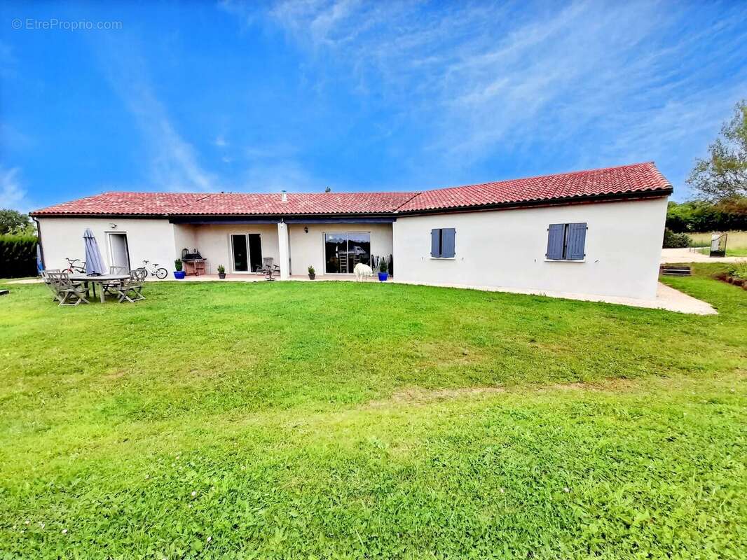 Appartement à BEAUMONT-DU-PERIGORD