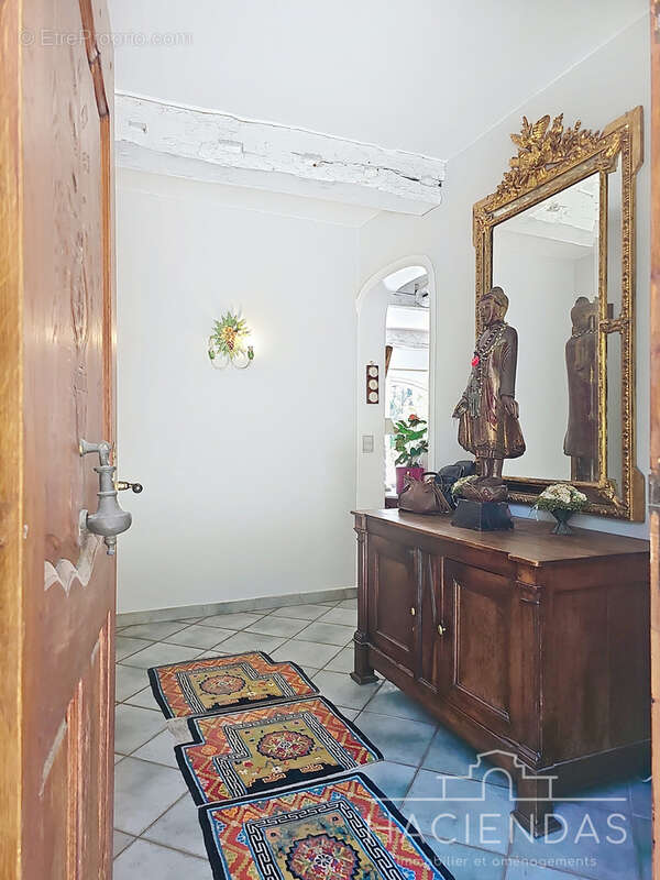 Maison à MEYRARGUES