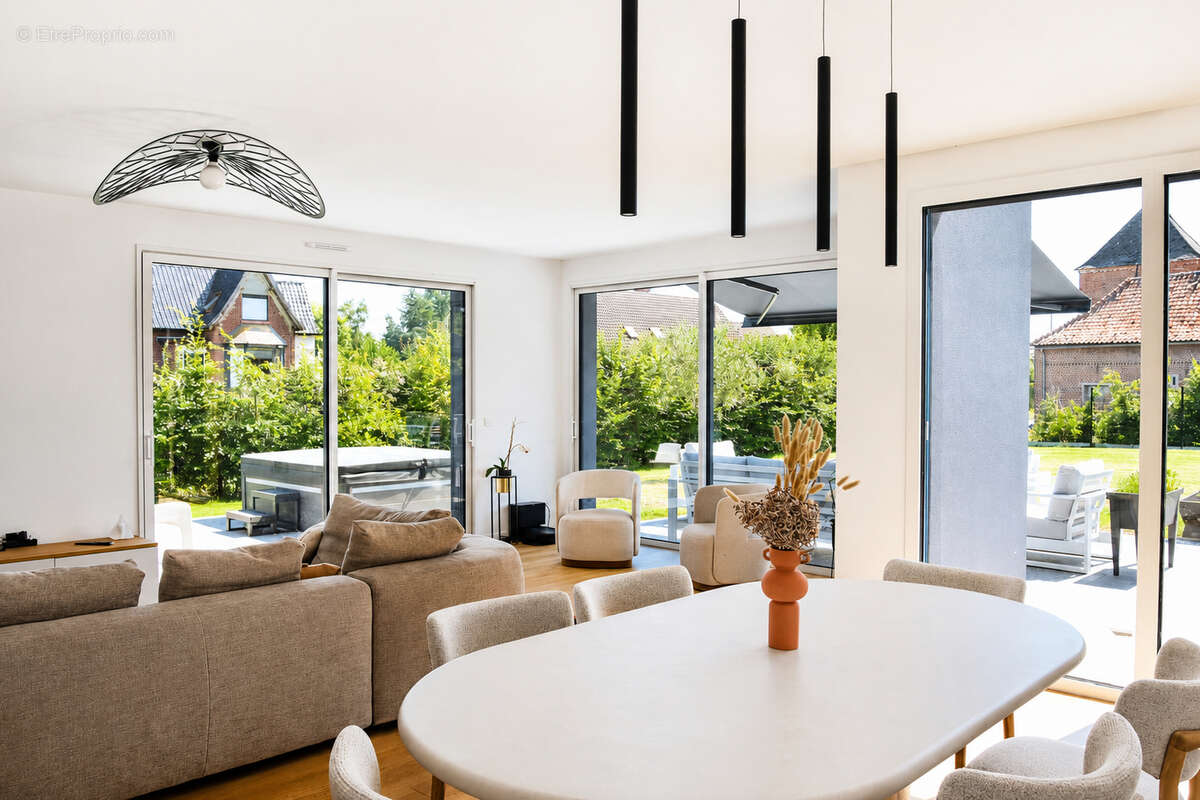 Magnifique maison récente-Camphin En Pevele- 249 m2-6 CHAMBRES - photo 2