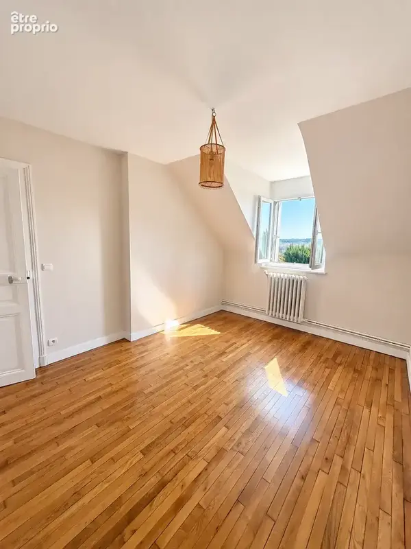 Longère 120 m2   4 chambres   terrain 2 320 m2   dépendances   Luzillé - photo 4