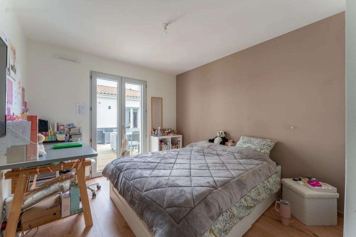 Maison à CAMBLANES-ET-MEYNAC