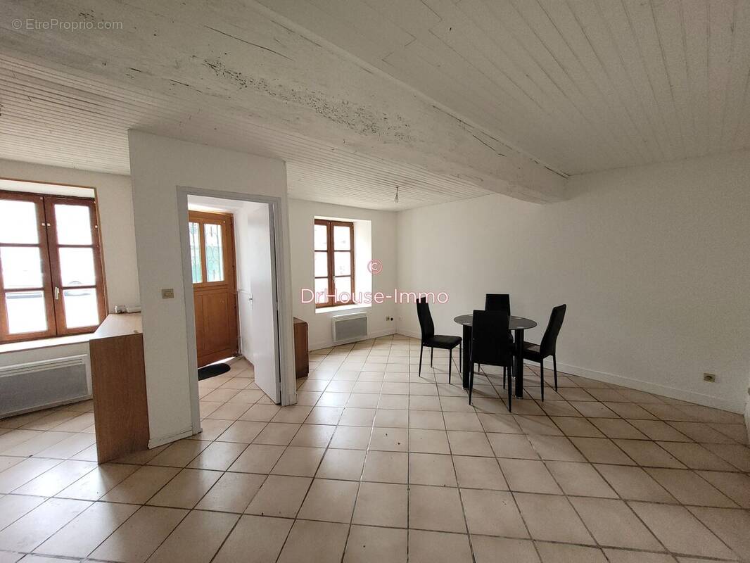 Maison à BEAUNE-LA-ROLANDE