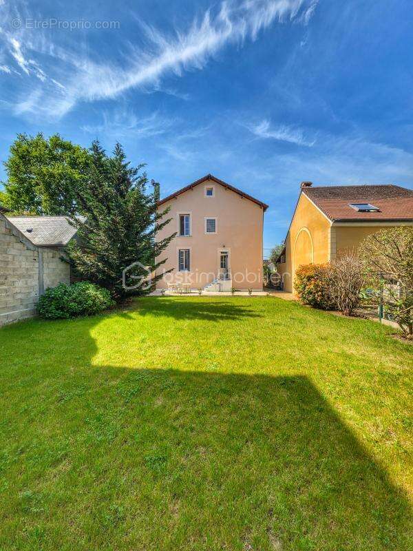 Maison Meulière à Villiers-sur-Marne : cachet, espace et luminosité _ Vidéo de présentation disponible - photo 6