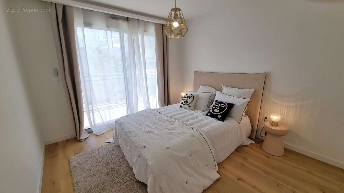 Appartement à LE CANNET