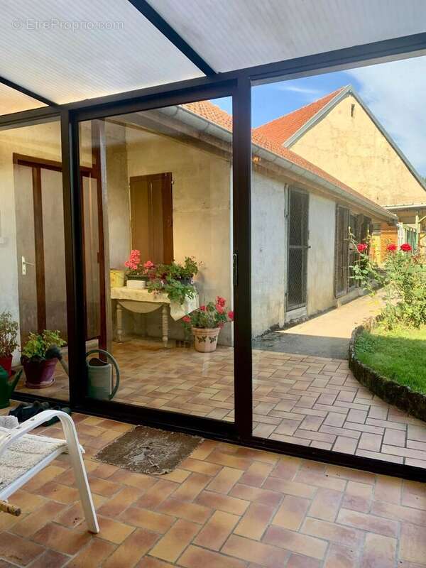 Maison à BOUX-SOUS-SALMAISE