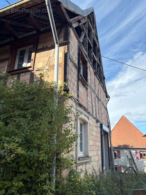 Maison à STEINBRUNN-LE-BAS