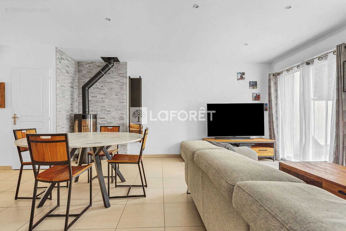 Maison à BALLANCOURT-SUR-ESSONNE