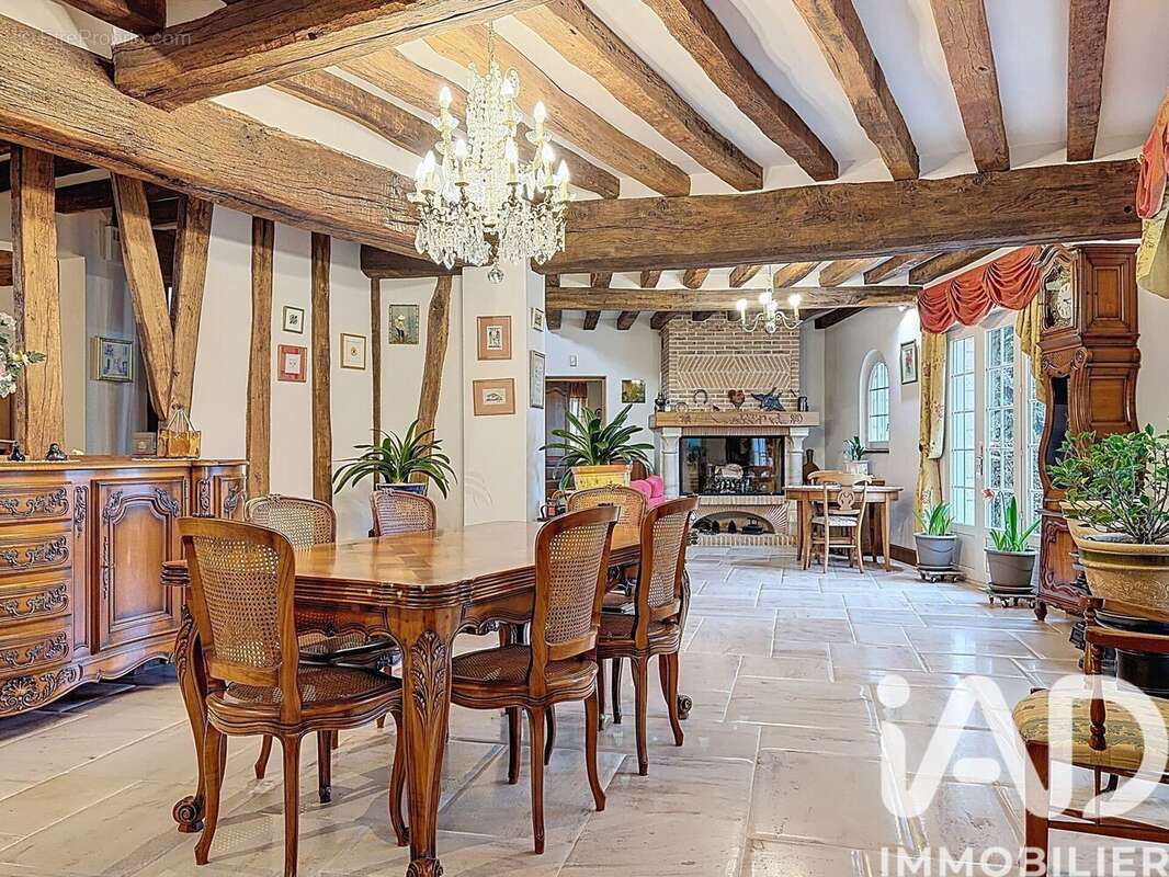 Maison 290 m² à Croisilles  - photo 8