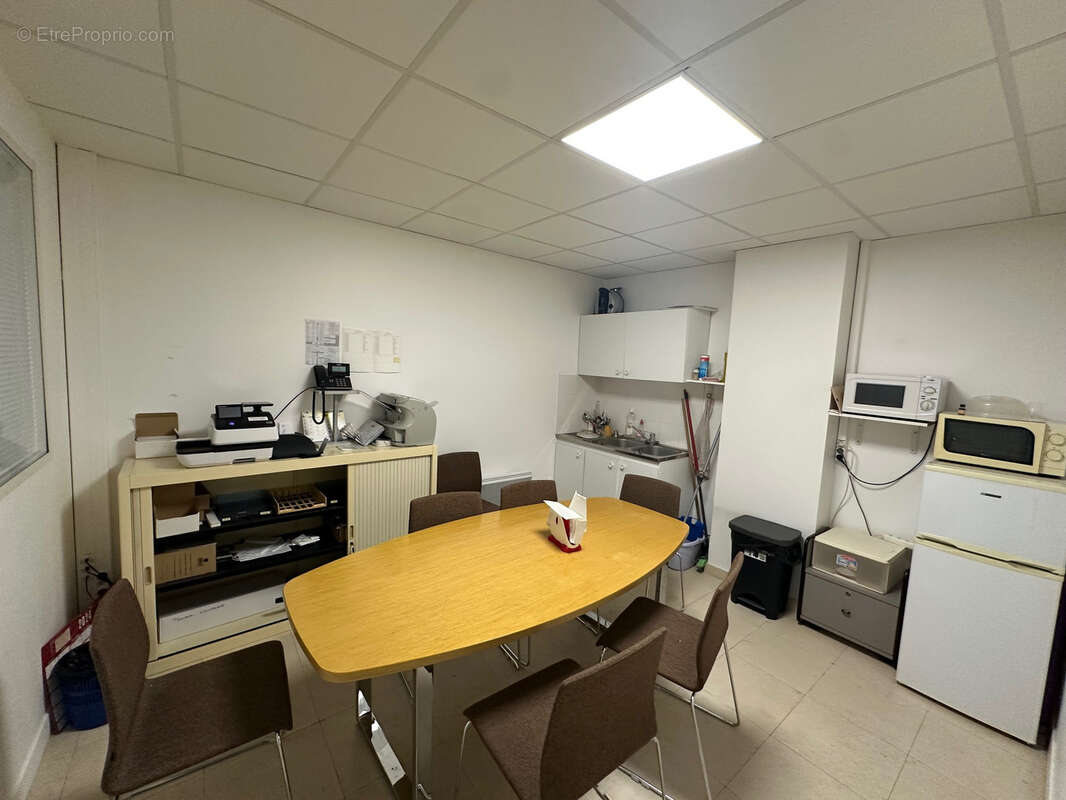 Commerce à LE RAINCY