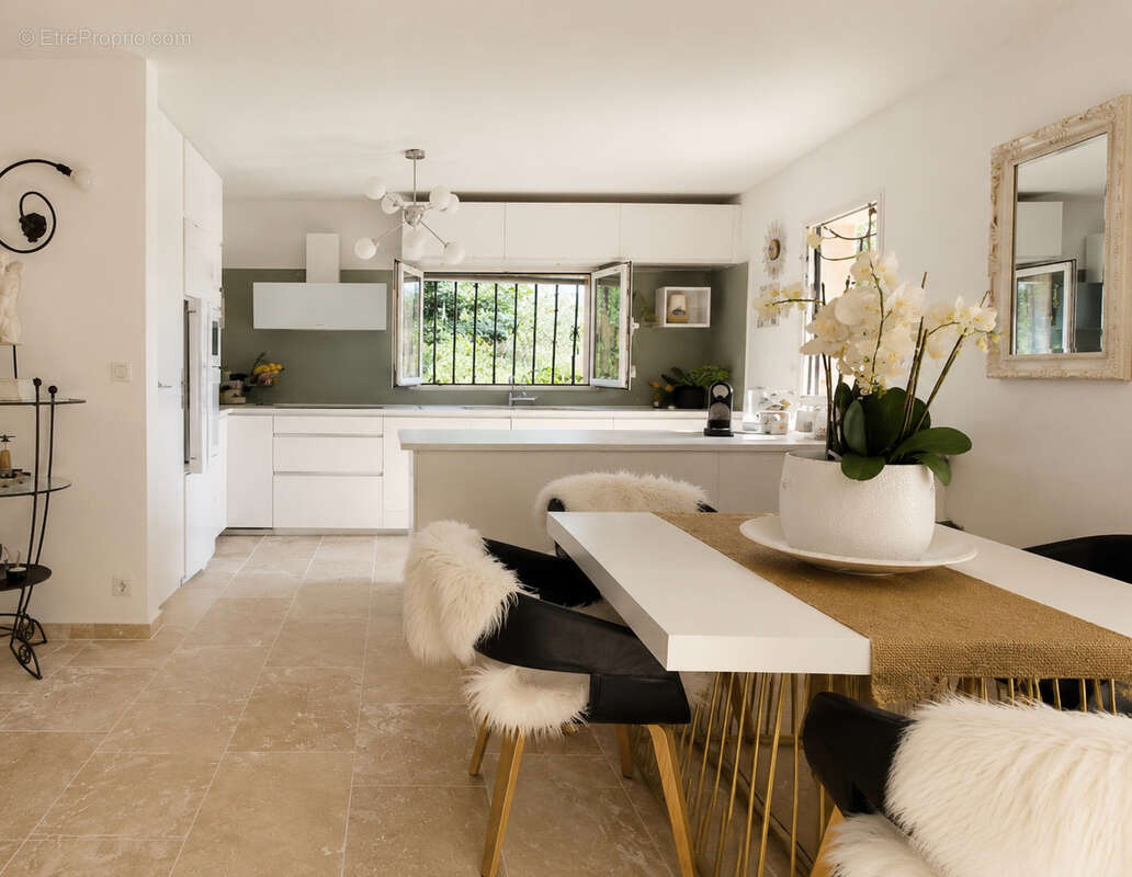 Maison à LA COLLE-SUR-LOUP
