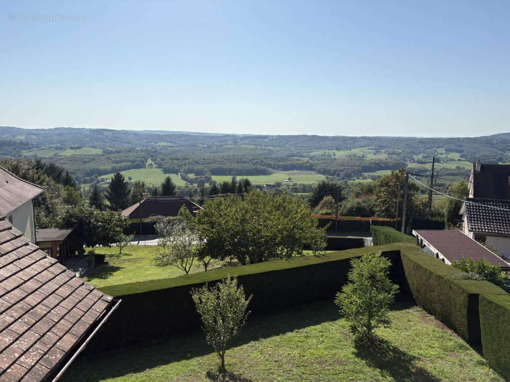 Maison à JUILLAC