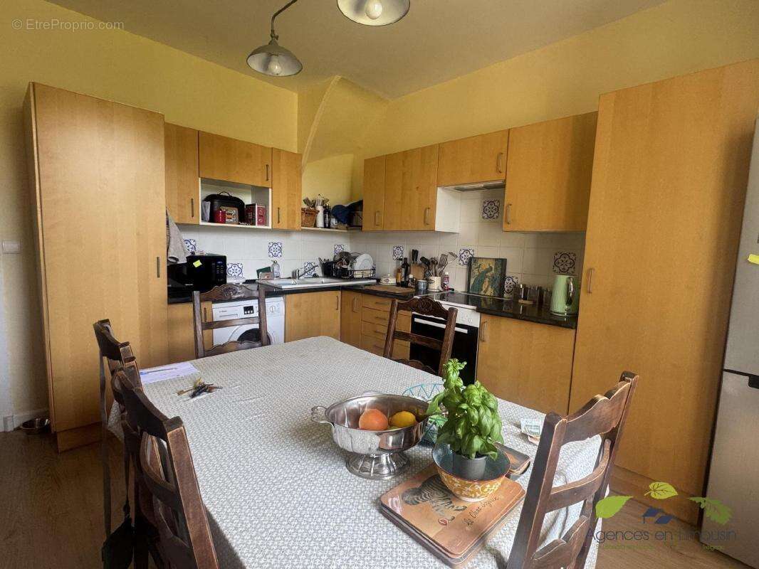 Appartement à TREIGNAC