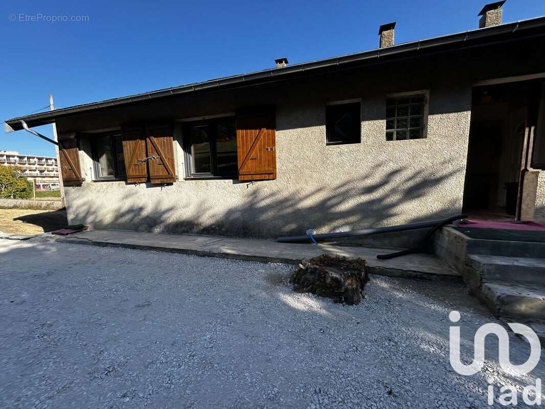 Photo 2 - Appartement à CHATEAU-BERNARD